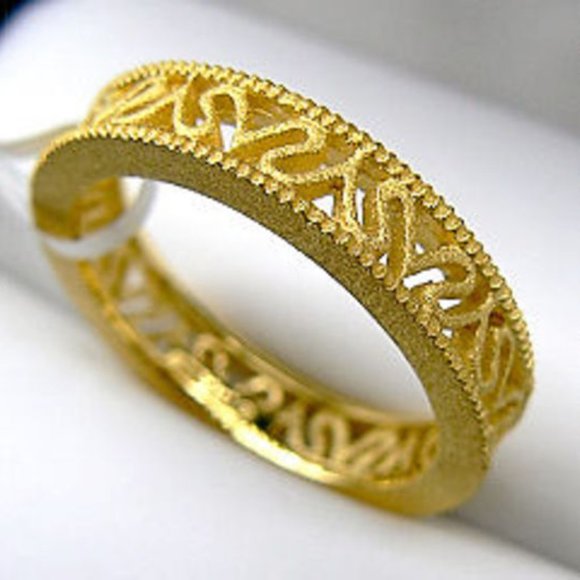 VERA WANG Signature 18K Gold over Silver Band RING - Picture 5 of 6